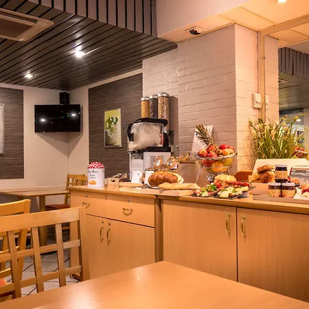 Otel Kyriad Centre Antigone