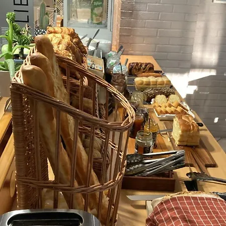 Kyriad Centre Antigone 호텔