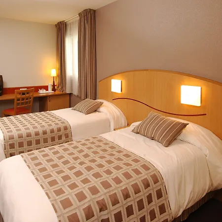 Otel Kyriad Centre Antigone