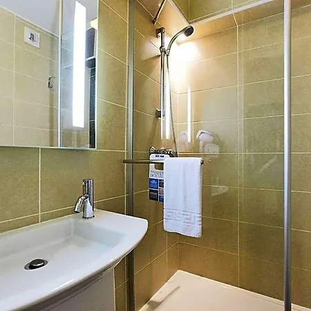 Kyriad Centre Antigone Hotel 3*