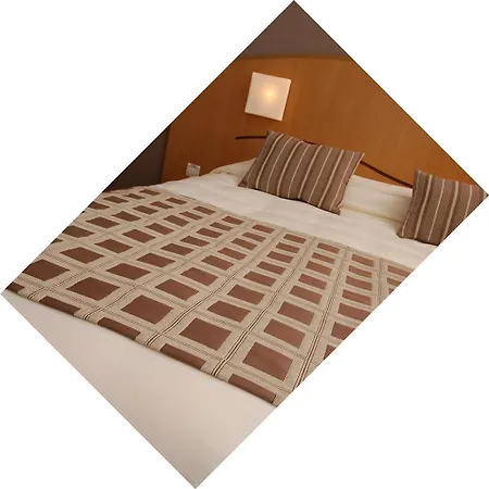 Hotel Kyriad Centre Antigone 3*