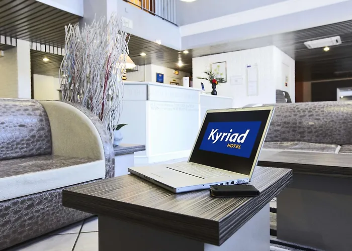 Hotel Kyriad Centre Antigone 3*