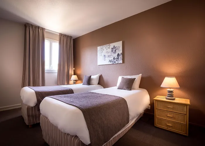 Kyriad Centre Antigone 3*