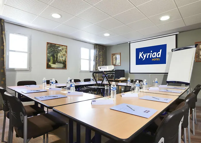 Hotel Kyriad Centre Antigone 3*