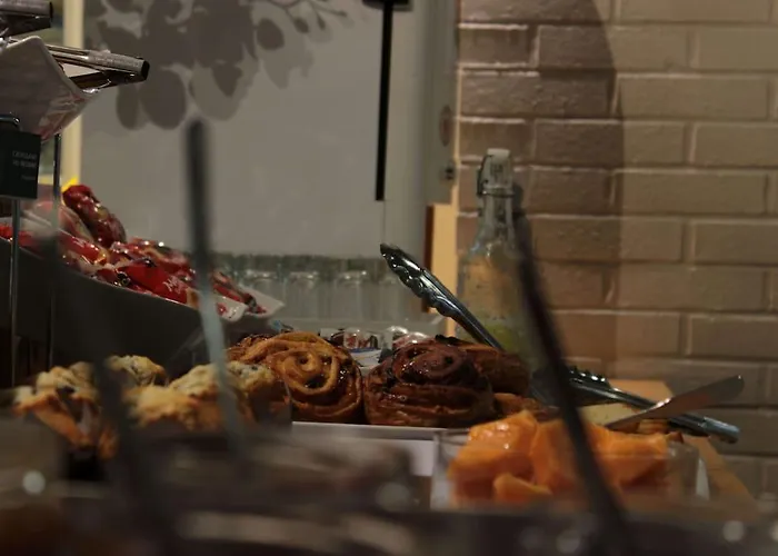 Hotel Kyriad Centre Antigone 3*