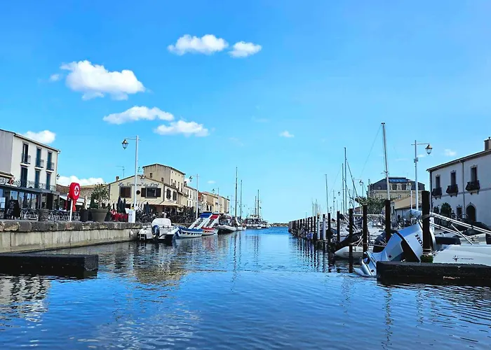 Kyriad Centre Antigone 3*